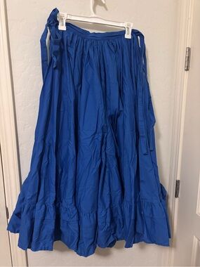 Vintage Blue folclórico maxi skirt with ruffled hem and tie waist #maxiskirt
